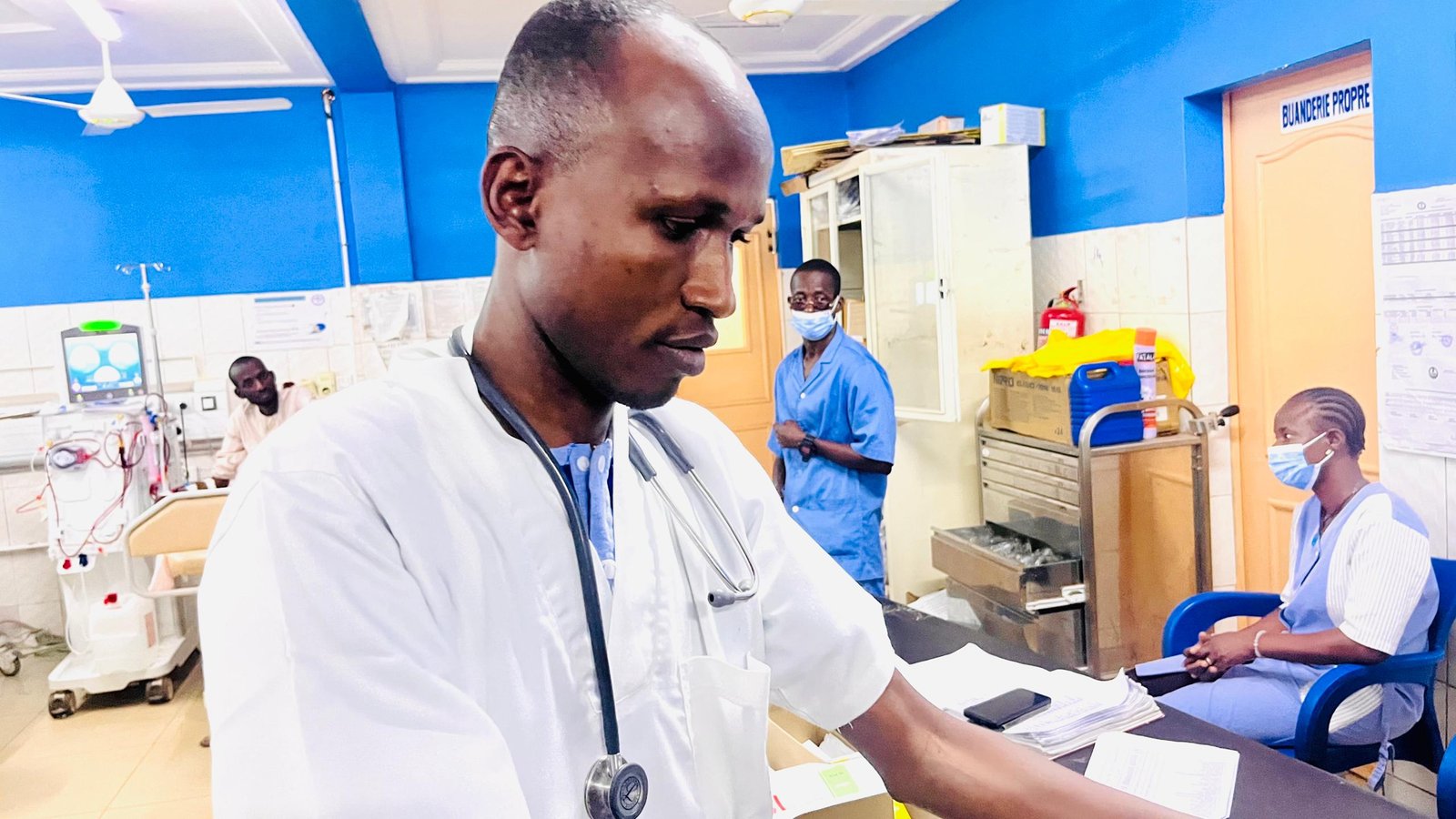 DR-SAWADOGO-DIALYSE-BOBO
